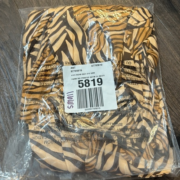 NWT Farm Rio x Anthropologie Printed Satin Culotte Pants Small🟡 - Picture 8 of 8